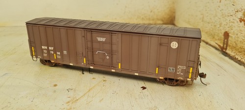 HO Fox Valley Models 7 post box car BNSF #BNSF 727036 weathered - Picture 4 of 4