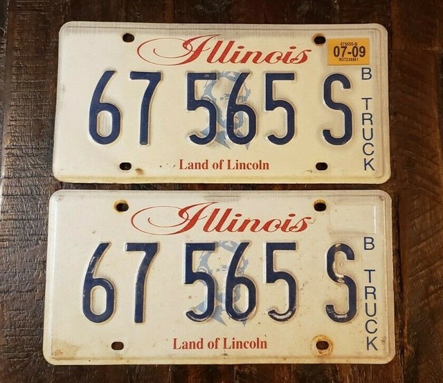 2009 ILLINOIS Land of Lincoln B Truck License Plate Matching Pair 67
