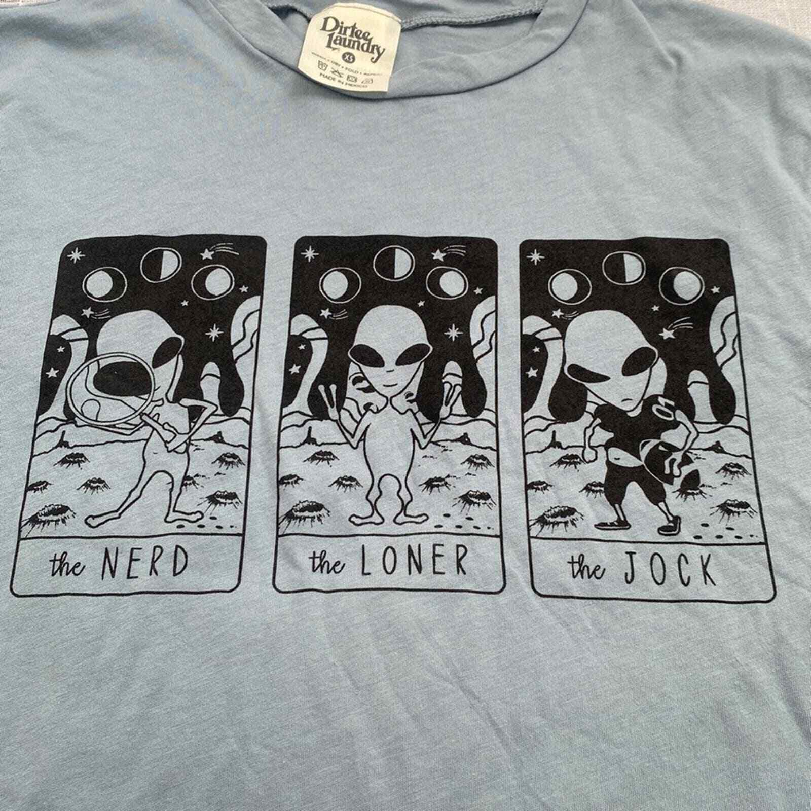 NWT Dirtee Laundry soft blue alien graphic t-shirt.