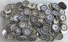 15mm 18mm 20mm 23mm 25mm Antique Aged Silver Metal 4 Hole Buttons (MB89-MB89D)