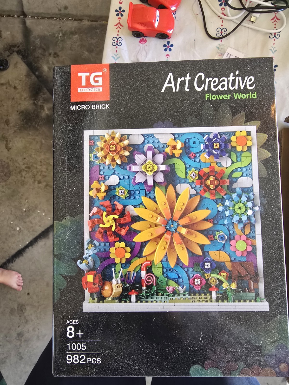 Artistic Floral World Creative Design Inspiration