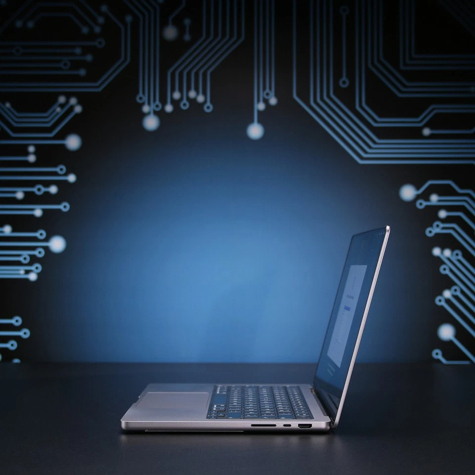 Apple Macbook Pro 14" (2021) // M1 Pro (10C CPU, 14C GPU), 16 GB RAM, 512 GB SSD - Bild 3 von 4