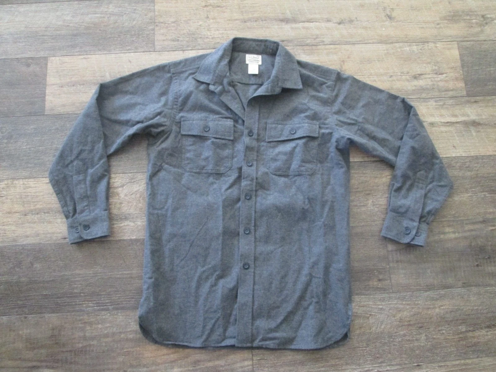 L.L. Bean Chamois Cloth Flannel Shirt gray Mens Sz. M