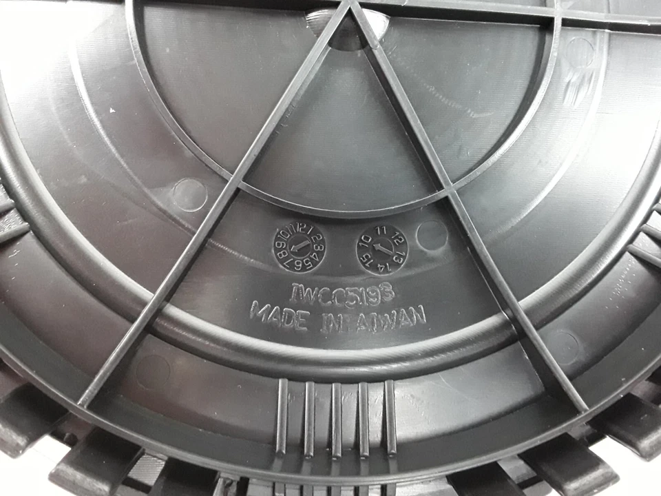 Tapacubos Dorman 909-142 para GMC Yukon XL 1500 Sierra 1500 2004-2007 Foto 3 de 4