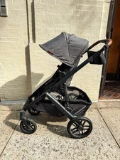 UPPAbaby Vista V2 Stroller - Excellent Condition
