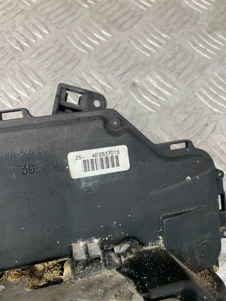 Audi A3 2004 lado del pasajero cerradura puerta delantera cierre 4E2837015 #2 Foto 2 de 3
