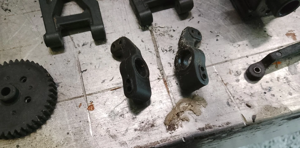 Pieces pour truggy Cobra VRX Racing 1/8 - Photo 4/4