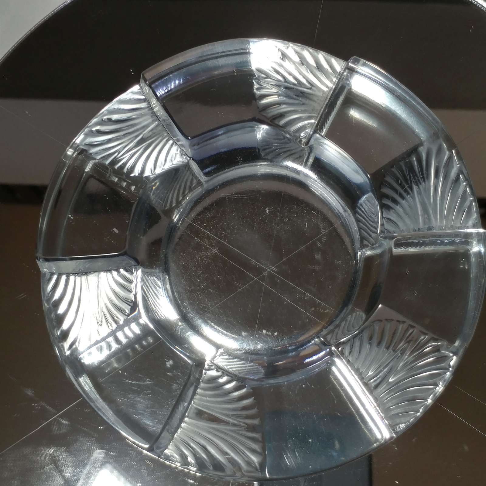  LALIQUE CRYSTAL ASHTRAY