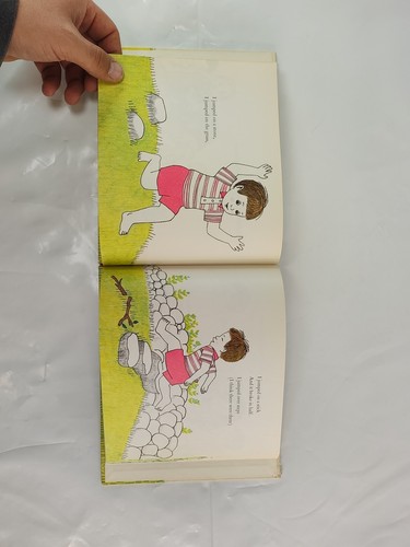 Eighteen Cousins Hogan Carol Classic Children's Hardback Book Gift Retro Vtg - Picture 15 of 20