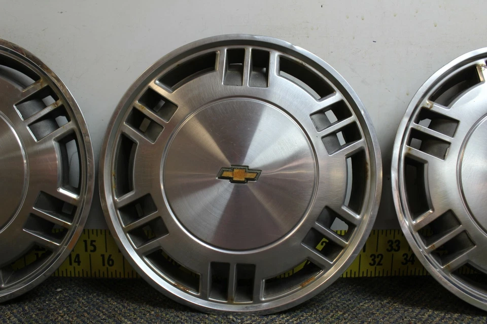 Оригинальный набор из 4 колпаков ступицы 13 дюймов крышки колес 14078519 1985-88 Chevrolet Citation (2011 - Изображение 3 из 4