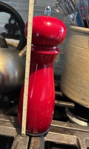Salt and Pepper - Pepper Mill / Grinder - Picture 7 of 11
