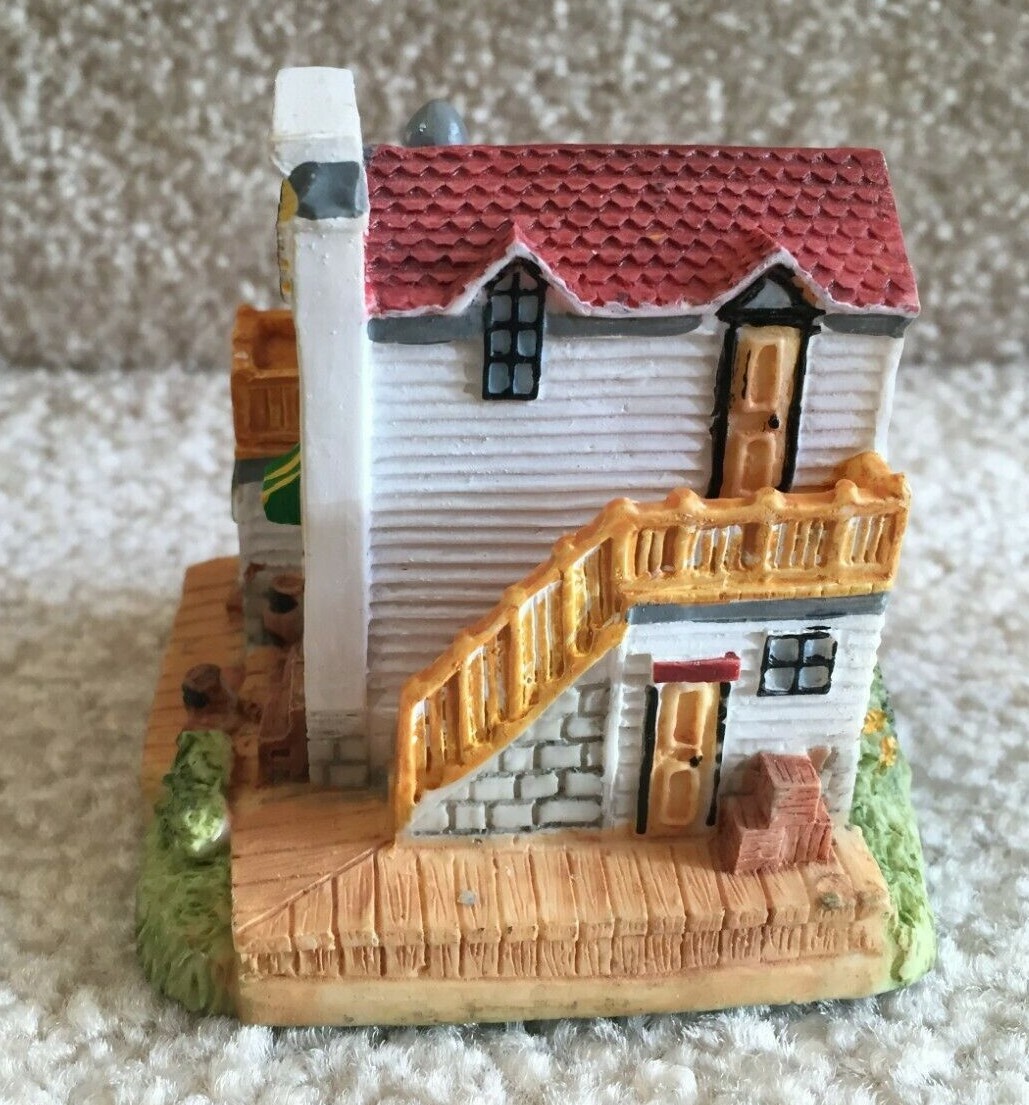 Picture 4 of 11