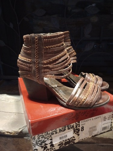 Riemchen Happy Rust von Naughty Monkey, 8 gebraucht, in einwandfreiem Zustand Einzelhandel 135 $ - Bild 2 von 19
