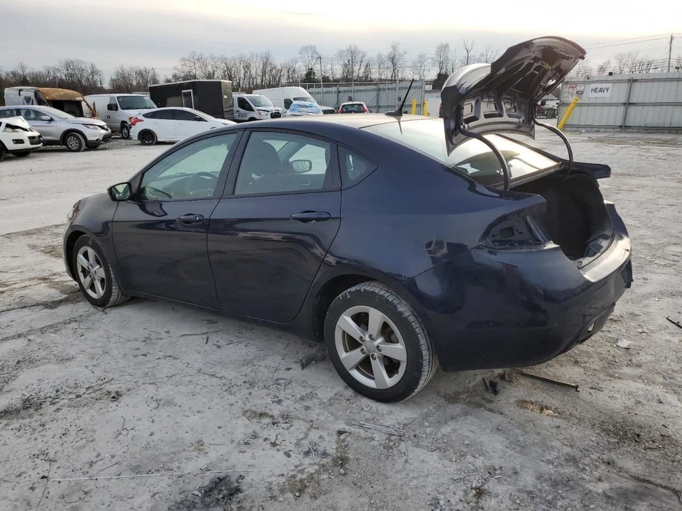 Dodge Dart Washer 2015 depósito tracción delantera 2,40 L OEM usado 122 k millas 3398144 Foto 2 de 4