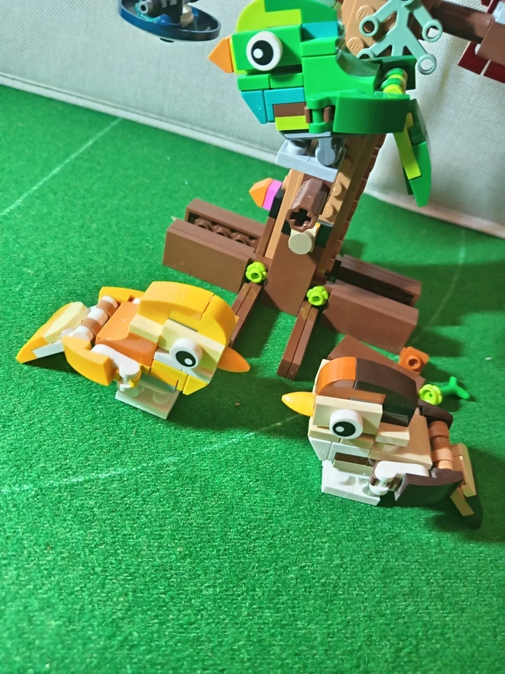 LEGO Creator 31143 Birdhouse, photo 2 of 5