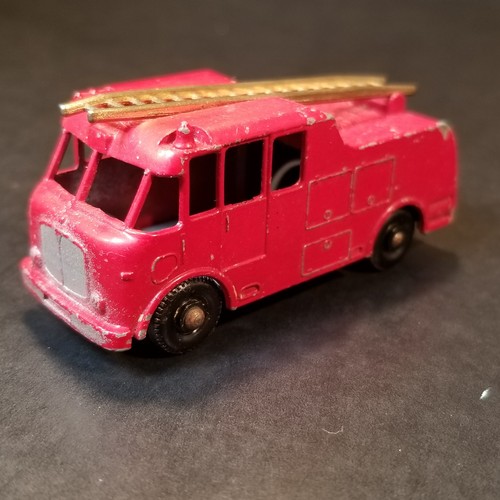 Matchbox Merryweather Marquis Early Series III Fire Engine No.9 C England Loose - Picture 2 of 11