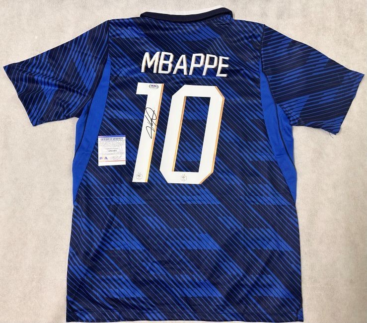 Kylian Mbappé FRANCE  Hand Signed Jersey  Golden Boot World Cup + PSA DNA  Coa