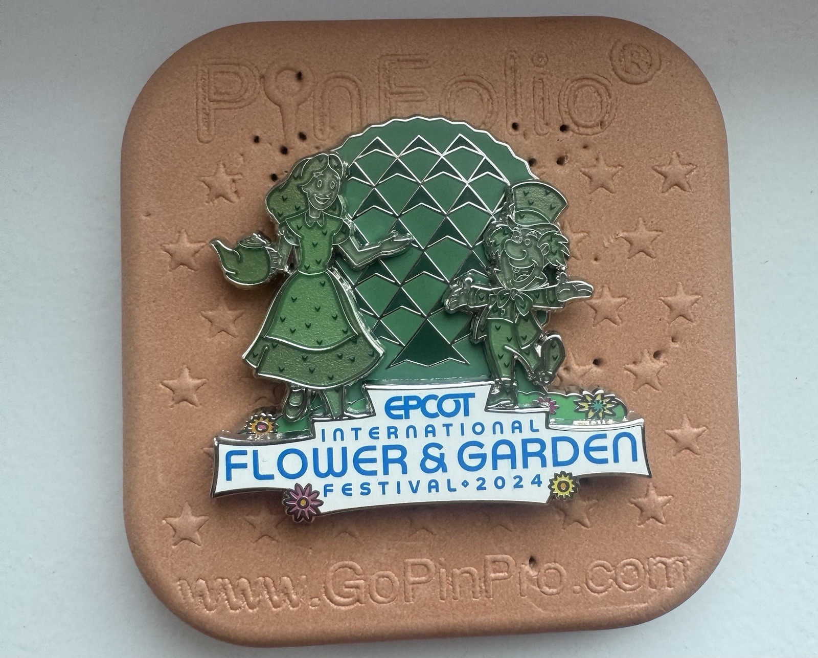 Disney Alice & Mad Hatter Topiary Pin - FLOWER AND GARDEN FESTIVAL 2024