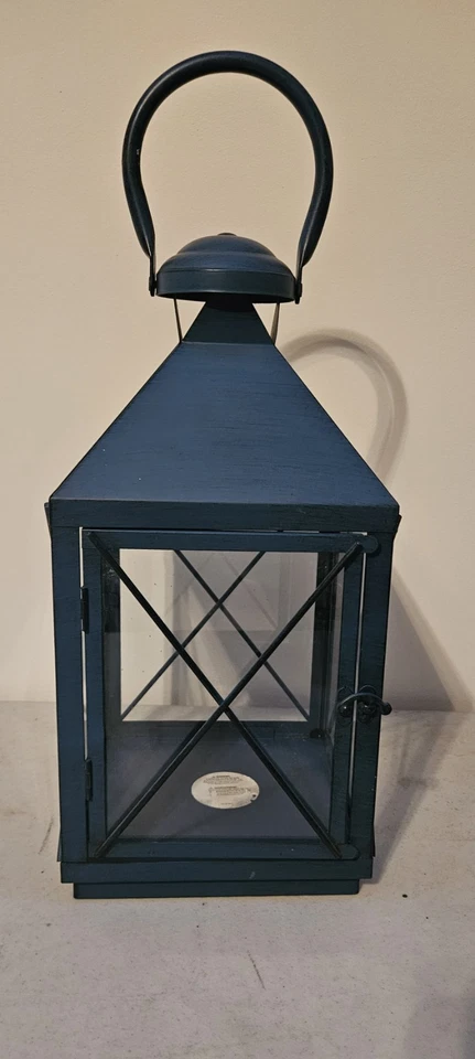 Large 16" Indoor/outdoor Candleholder Lantern - Image 3 of 4