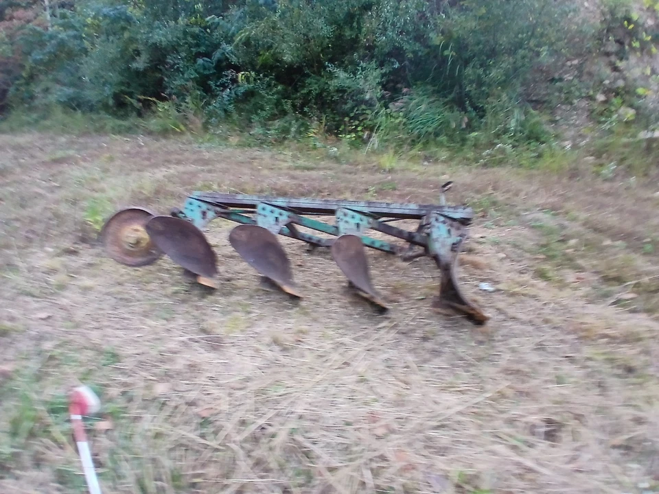 Johndeere Model 4c  Turn Plow - Image 4 of 4