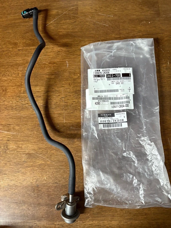 NISSAN GENUINE INFINITI Fuel Damper Right Side G37 FX35 EX35 Q50 22675 - JK20B Foto 3 de 4
