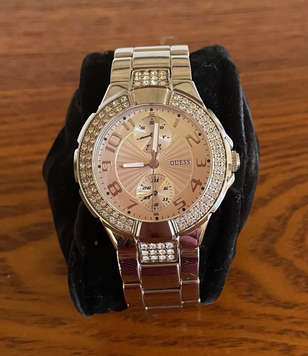 AUTHENTIC GUESS SILVER TONE STAINLESS MINI PRISM WATCH  display picture 3