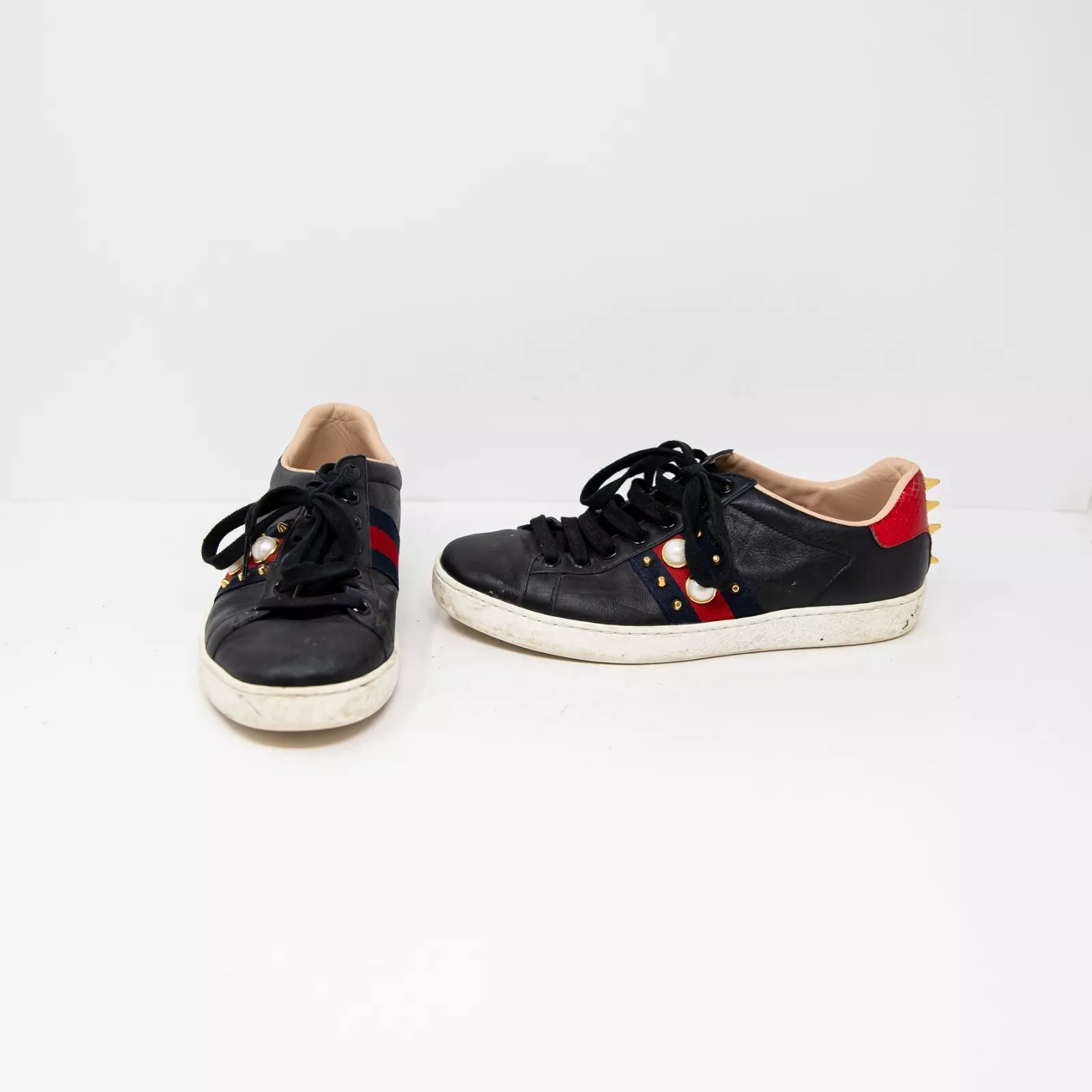 Baskets basses femme Gucci Ace Web cloutées pointes de perles en cuir orné 5