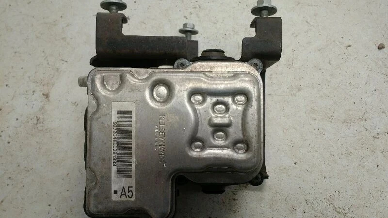 2000-2002 Chevrolet Tahoe ABS Pump Assembly with Warranty Foto 2 de 4