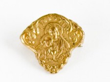 Vintage First Holy Communion Pin Jesus Yellow Gold Tone Medal Antique 1920  s