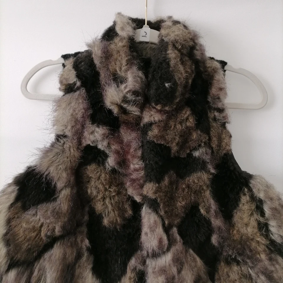 Colete INC International Concept Feminino Preto Frente Aberta de Pele Sintética Pequeno Tamanho P - Imagem 2 de 4