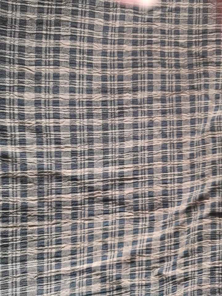 TELA A CUADROS LIGERA MEDIDAS 54" ANCHO X 2 YARDAS 7" LARGO Foto 4 de 4