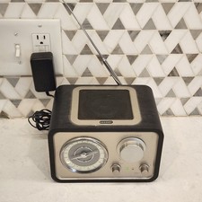 Crosley CR221 Mid Century Vintage Style Retro AM/FM Aux Tabletop Radio