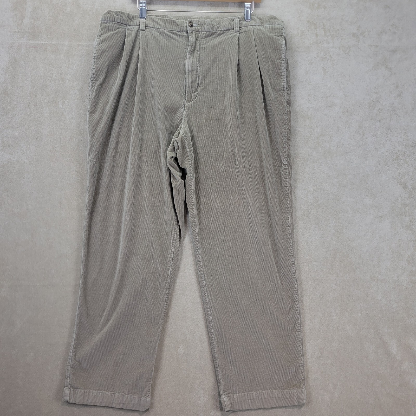 Roundtree & Yorke Corduroy Pants Mens Tan Size 42 x 30 Stretch