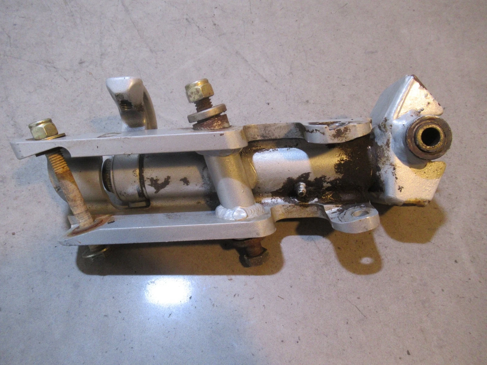 Arctic Cat F5 Spindle Right 2004