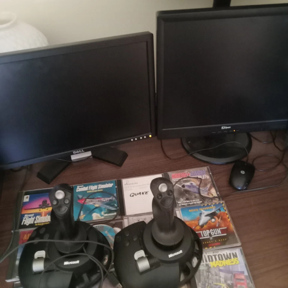 Ordenadores gaming retro Lan 2 player Foto 4 de 4