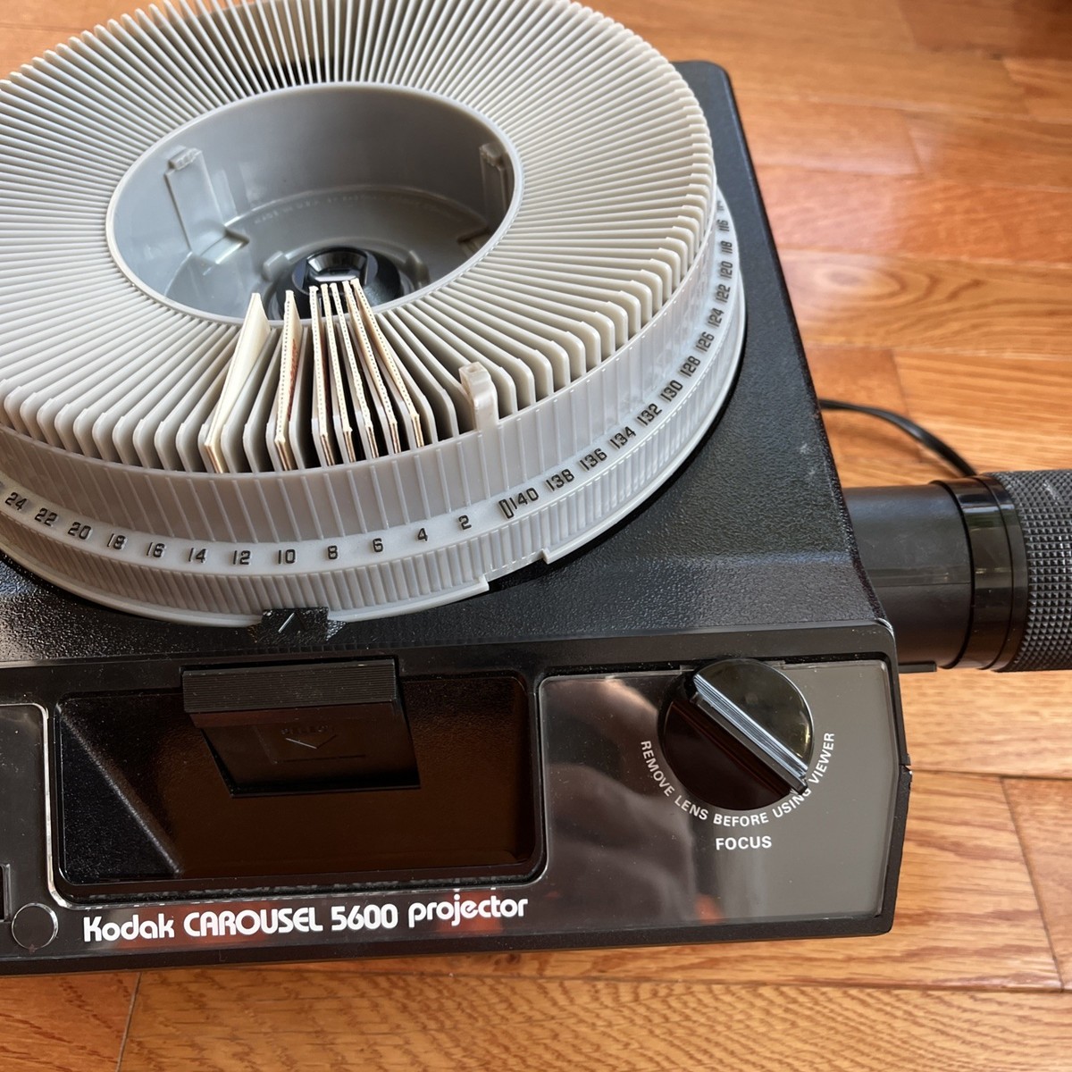 Kodak Carousel 5600 フルセット ズームレンズ トレイ KODAK Carousel 5600 Slide Projector GREAT W Remote Slide Tray