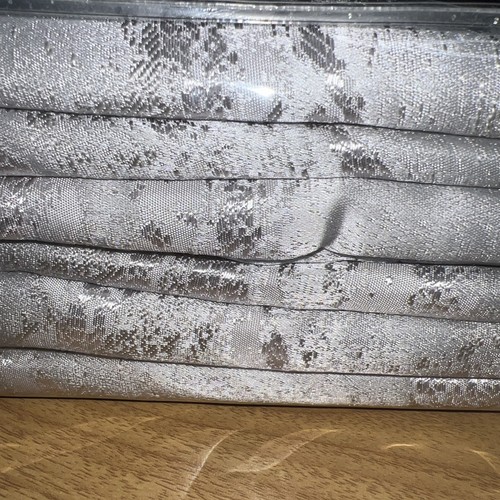 Donna Karan Home Luna Duvet Cover, King, Platinum NWT - Picture 3 of 6