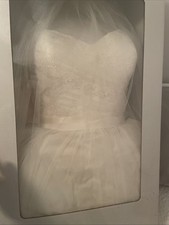 David's Bridal Wedding Dress Size 12. Sweetheart Neckline/off Shoulder Straps