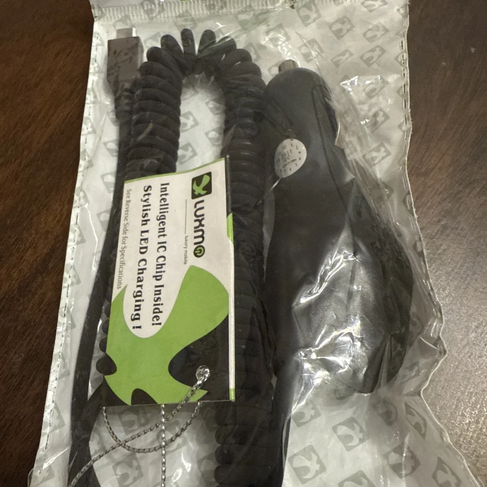 New! Luxmo Micro USB Car Charger with Coiled Cable - Image 3 of 4
