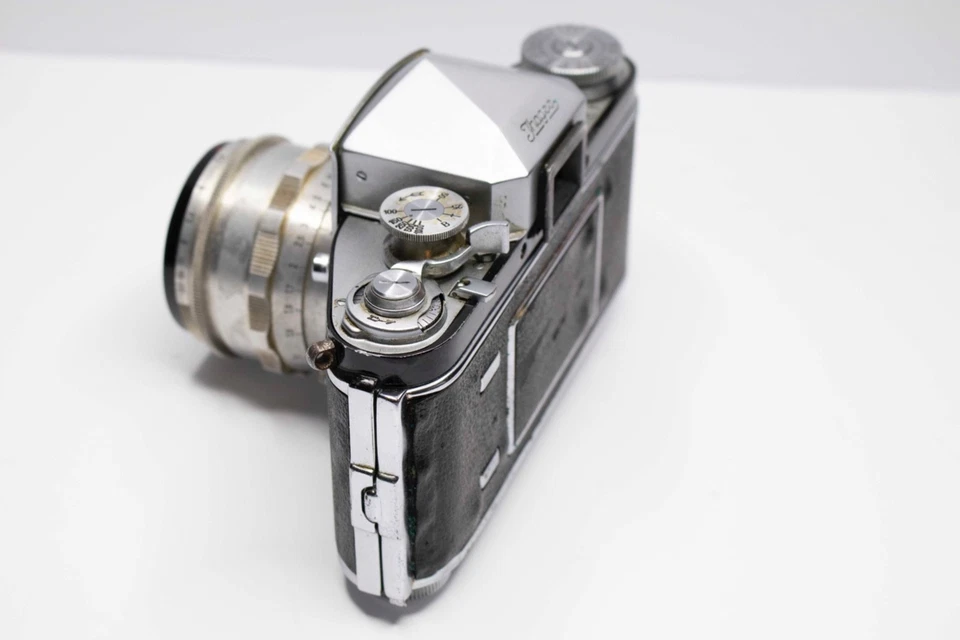 Ótimo pacote de câmera EXAKTA VX, com lente Carl Zeiss 1:2 58m e acessórios - Imagem 4 de 4