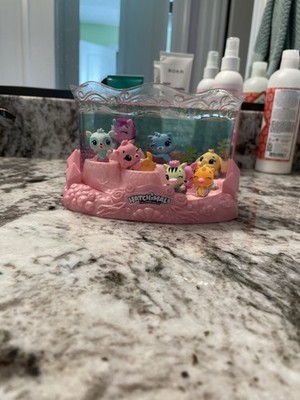 Hatchimals CollEGGtibles Mermal Magic Underwater Aquarium with 9 Figures