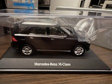 1/43 Minichamps Mercedes ML Klasse Dealer Edition W166