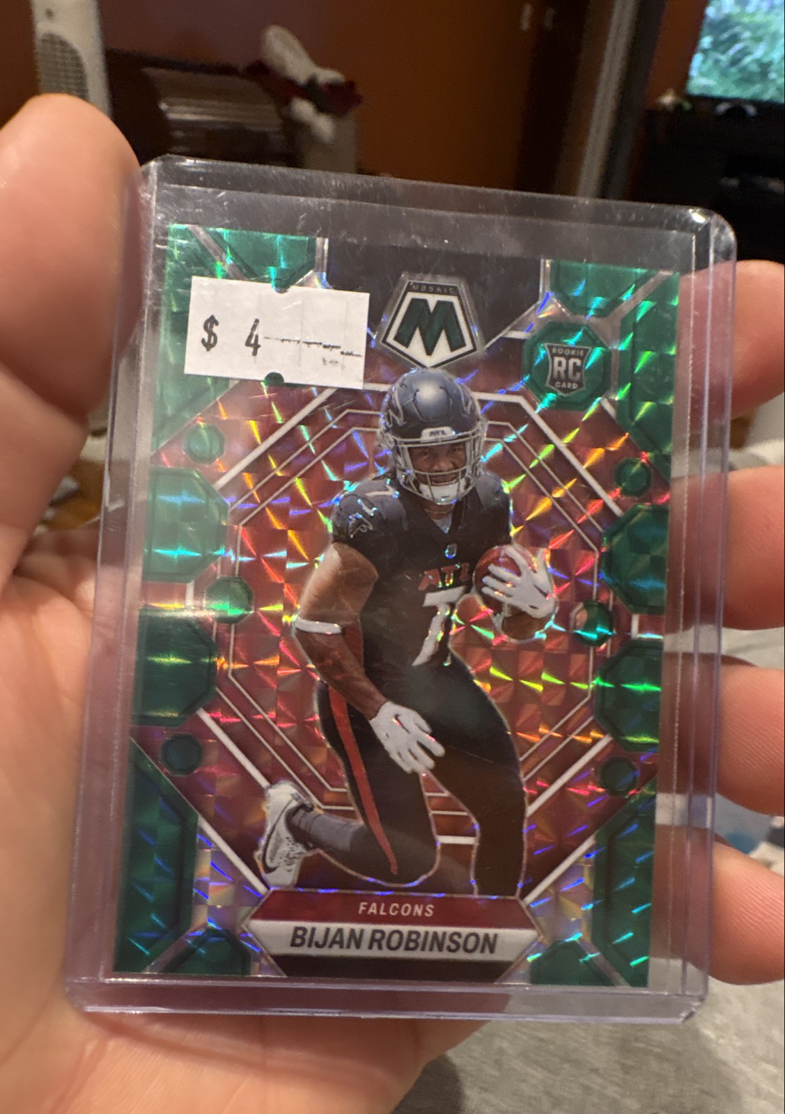 2023 Panini Mosaic - Rookies Bijan Robinson #284 Green Mosaic Prizm (RC)