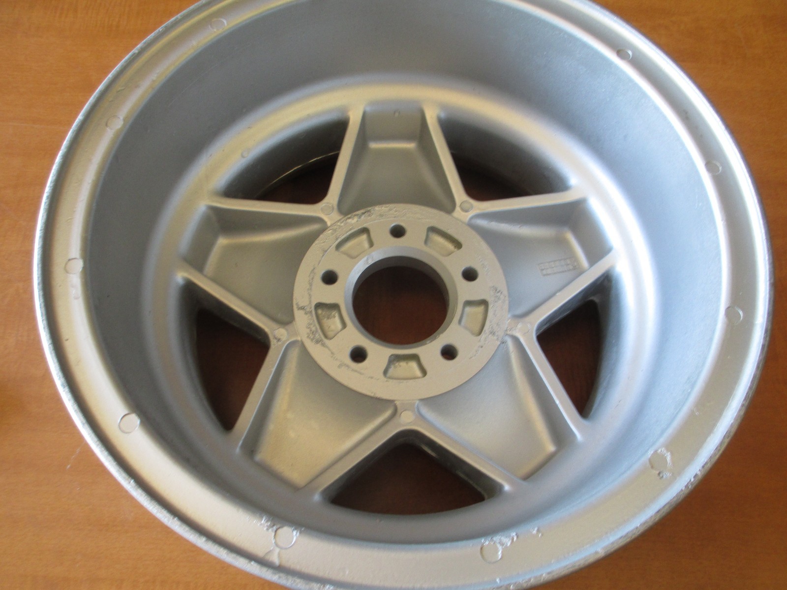 Ferrari 365 GTS 512 BB Front Daytona Wheel / Rim 109186/A