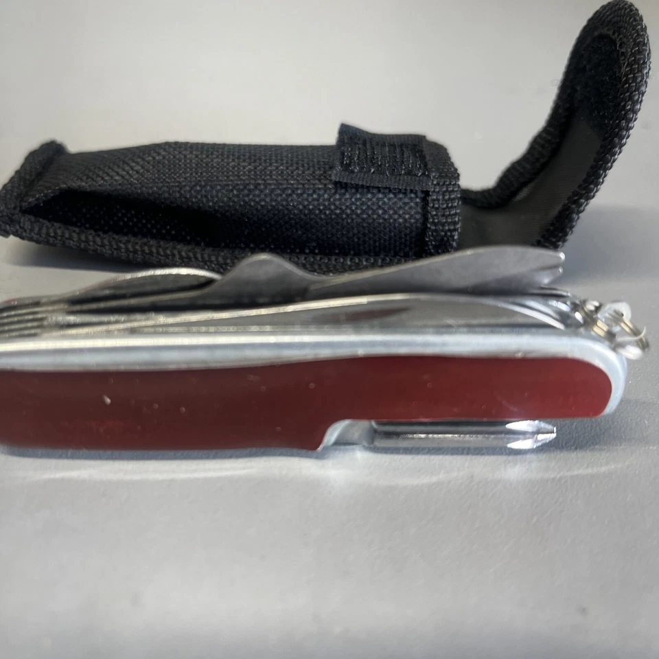 Navaja suiza y multiherramienta con estuche negro Foto 4 de 4