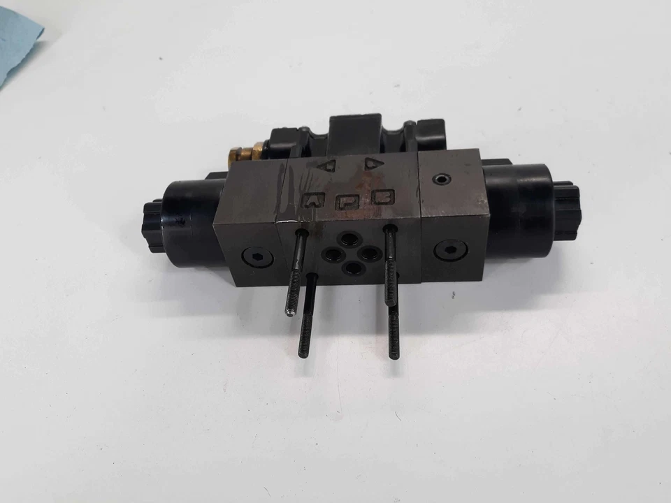 Electroválvula Nachi SE-G01-E3X-R-C1-11 Foto 3 de 4