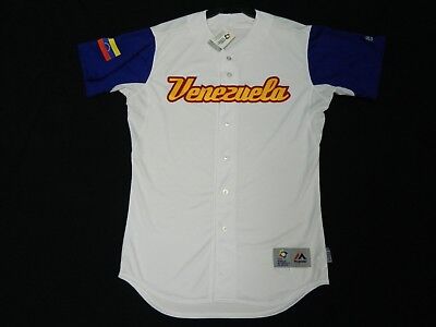 2013 WORLD BASEBALL CLASSIC EMBROIDERED SLEEVE PATCH