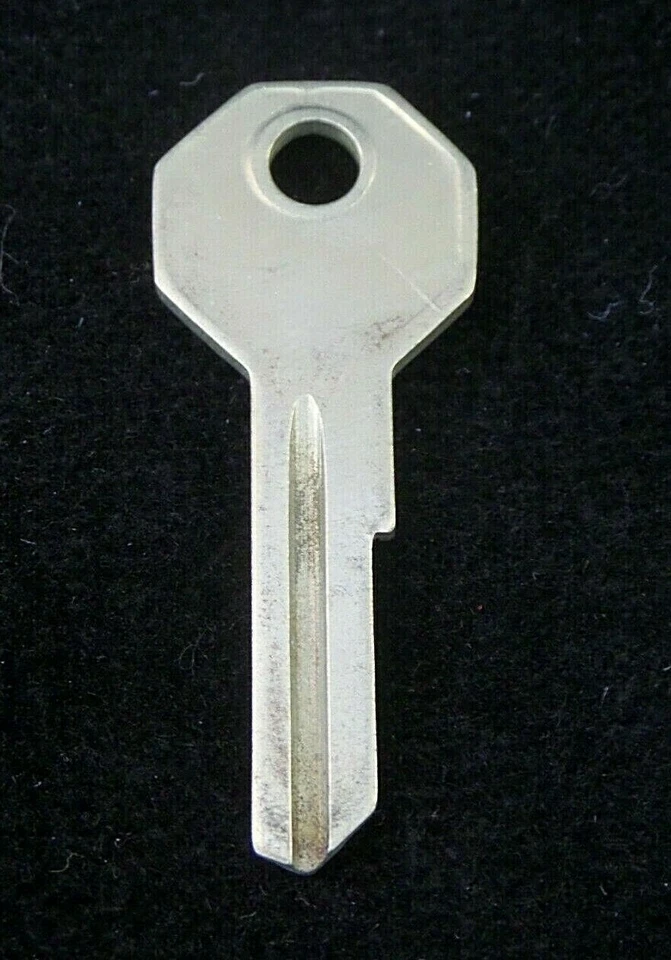 Puerta de encendido BMW ISETTA R62VB LLAVE EN BLANCO 1956-1962 (1 de 5 poss.) se adapta a 300 600 Foto 2 de 4