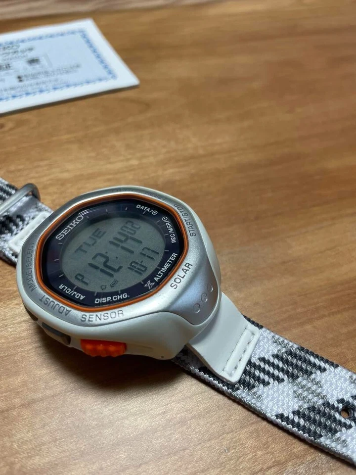 Seiko Alpinist S822-00A0 Digital Solar Herrenuhr Weiß Vintage 10 ATM Japan - Bild 4 von 4