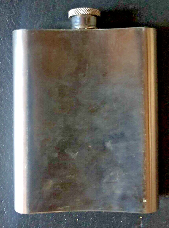 Frasco de acero inoxidable 6 oz. Acabado transparente marca CUTTY Foto 2 de 4